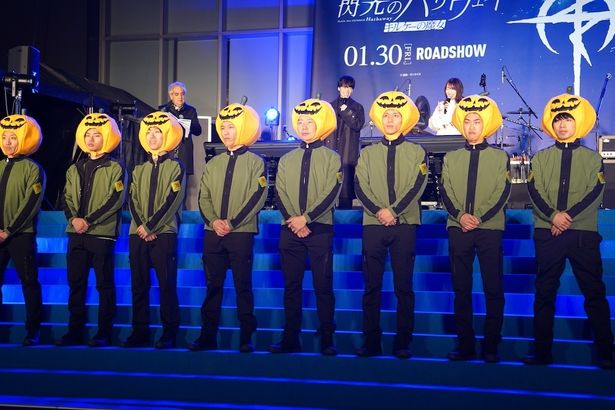 「顔が隠せていない！」と小野からの指摘もあり会場に笑いが湧き起こる場面も