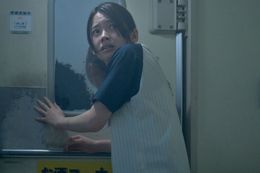 コンビニで夜勤中の女性に襲いかかる不可解な出来事を映しだす『夜勤事件』