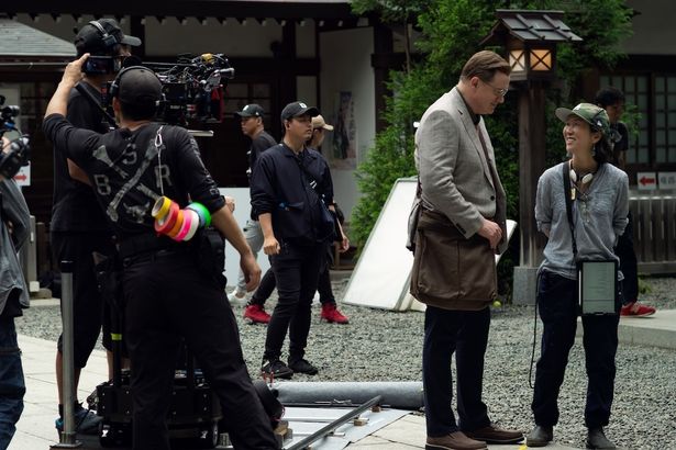 主演のブレンダン・フレイザーと監督のHIKARI