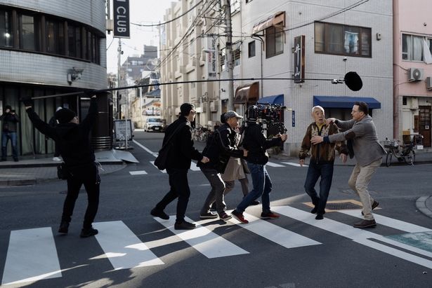【写真を見る】オスカー俳優ブレンダン・フレイザーが柄本明と共演