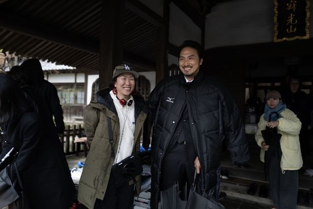 国際的に活躍する平岳大は“レンタルファミリー社”の社長、多田を演じている