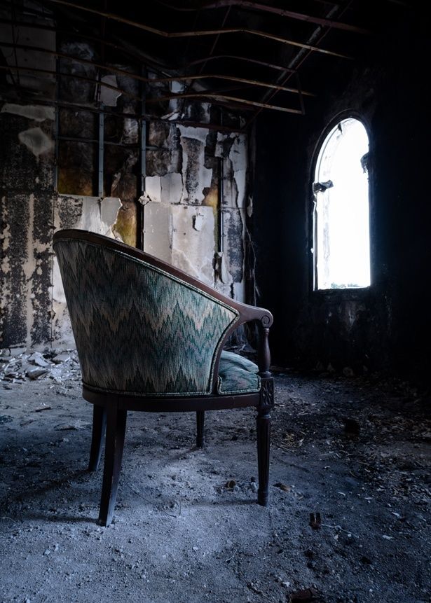 若林がホストのライブ配信を見ていた椅子