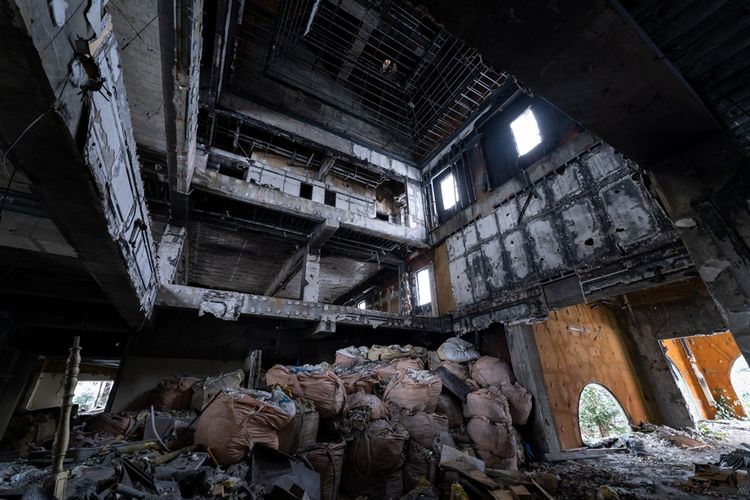 “ロシア村”って知ってる？映画『ヒグマ!!』が撮影されたテーマパーク跡地に廃墟写真家と共に潜入してきた…！