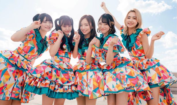 「ハッピー☆ファンファーレ」のファンネームは”ラッパ隊”。楽曲「君色ナミダ」もリリースされている