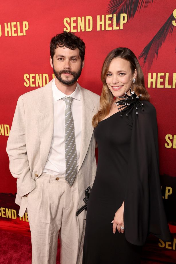 無人島でパワハラ上司と2人きり…劇中では復讐に燃えているが、笑顔でイベントに登場したレイチェル・マクアダムス