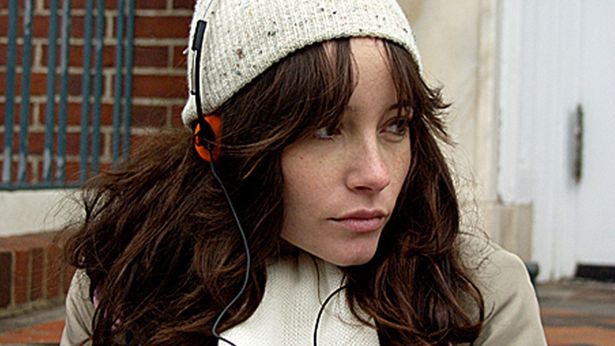 子ども嫌いながら報酬目当てでベビーシッターの仕事に応募したサマンサ