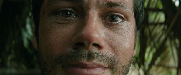 いまにも泣きだしそうなブラッドリーの顔