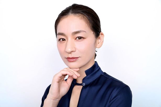 俳優デビュー作『萌の朱雀』(97)から親交が続く河瀬監督との関係を語る尾野