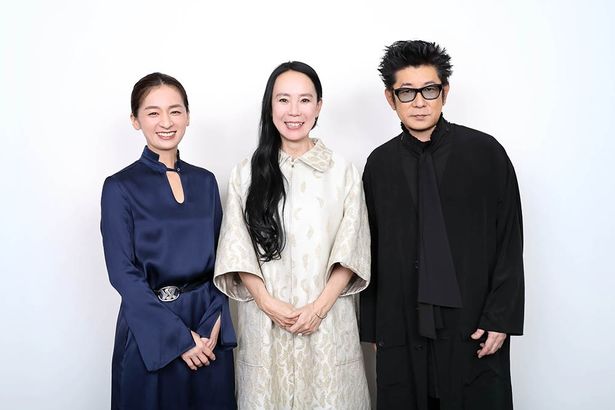 【写真を見る】『たしかにあった幻』撮影時や過去の出演作の思い出話に花が咲く河瀬直美監督、尾野真千子、永瀬正敏