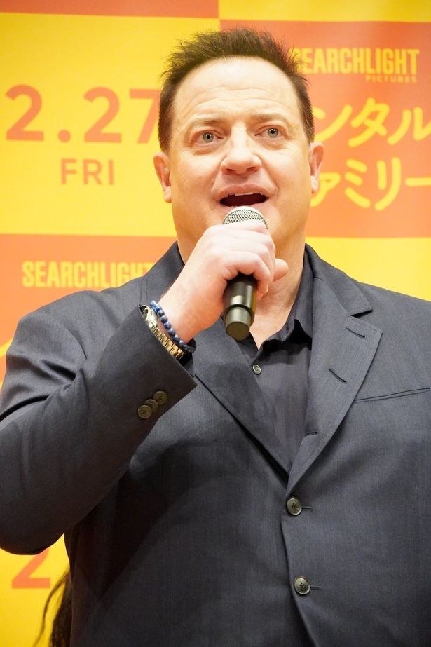 「皆さんにも楽しんでもらえたらうれしい」と日本のファンに挨拶したブレンダン・フレイザー