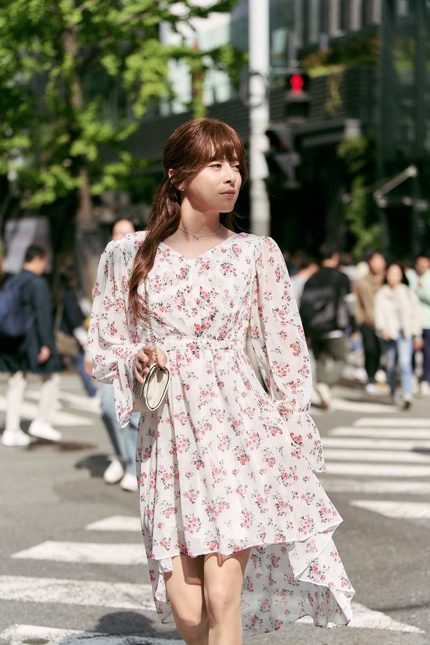 ワンピース姿のジョンミことジョンウ(チョ・ジョンソク)