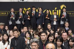 還暦を迎えた役所広司が、全身全霊で挑んだ撮影を振り返る