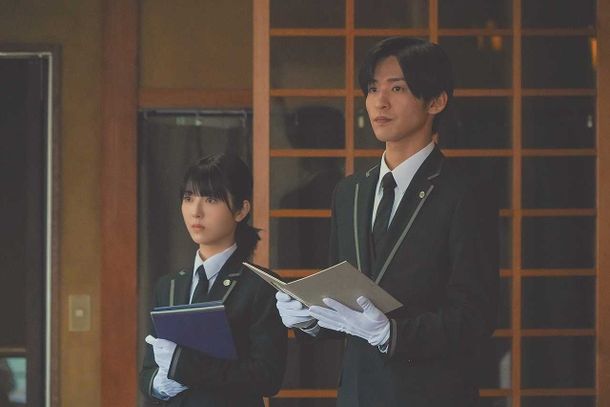 浜辺美波、目黒蓮がタッグを組んだ『ほどなく、お別れです』が1位デビュー！