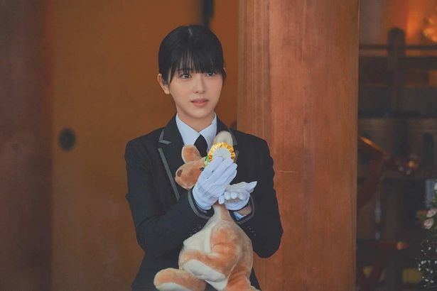 浜辺美波は『思い、思われ、ふり、ふられ』(20)以来の三木監督とのタッグに