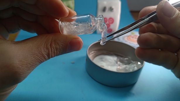 透明なジェルを使った表現