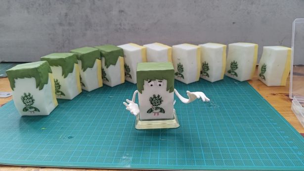 麻雀牌という四角い物体を、生き物のように見せる