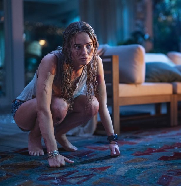 90分というタイトな上映時間で、ノンストップの恐怖が展開！