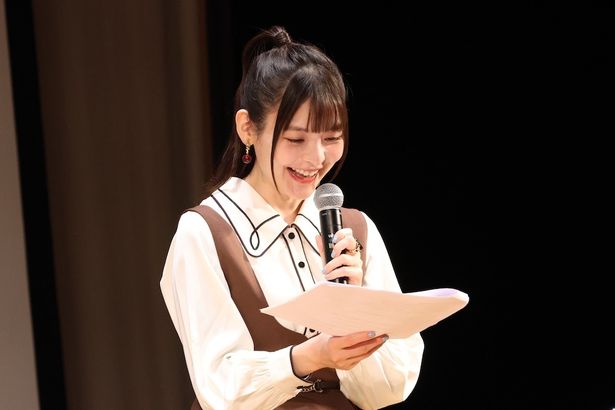 シリーズが大好きだという上坂が魅力を熱く語る場面も
