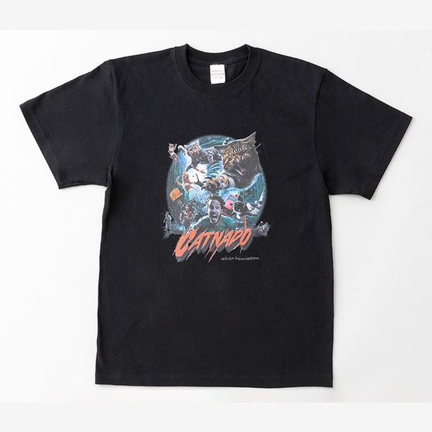 【写真を見る】猫×竜巻×カオスを全面にあしらったグラフィックのTシャツ