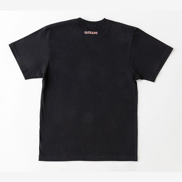 Tシャツ裏には『キャットネード』のロゴが