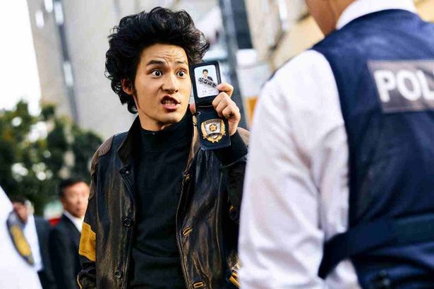 【写真を見る】水上恒司がアフロヘア！主人公の相葉四郎役