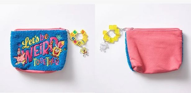 ポーチ＆キーホルダー付ムビチケ前売券(オンライン)。使いやすいポーチに、本企画限定のオリジナルキーホルダーをセットにして販売