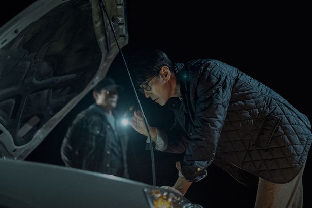 マンスの再就職の障壁の一人、シジョを演じるチャ・スンウォン