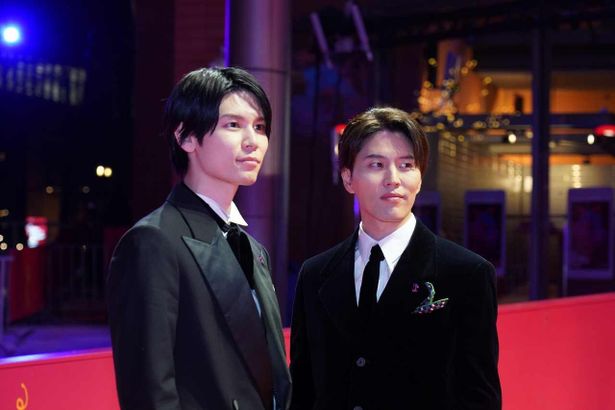 声優初挑戦となる萩原利久と、人気声優の入野自由