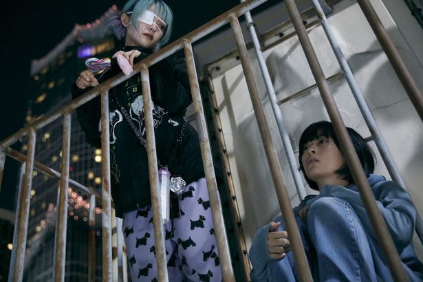 眼帯姿が印象的でもあるOra(髙橋芽以)