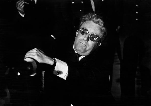 ストレンジラブ博士はオーストリア系アメリカ人スタッフの発音を参考にした(『博士の異常な愛情 または私は如何にして心配するのを止めて水爆を愛するようになったか』)