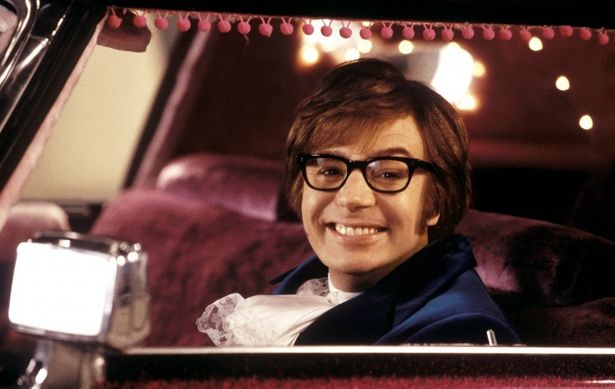 【写真を見る】マイケル・マイヤーズら“1人多役”に挑んだ俳優を集めてみた！(『オースティン・パワーズ ゴールドメンバー』)