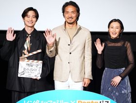 映画『レンタル・ファミリー』(2月27日公開)プレミア試写会 Presented by KDDIに登壇した平岳大、木村文、篠崎しの