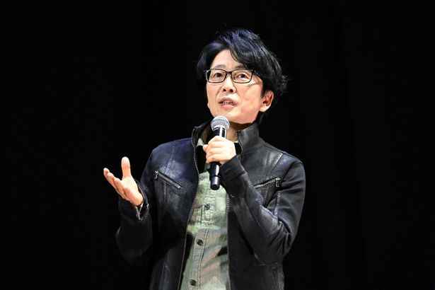 「OPENING of 30th ANNIVERSARY」に登壇した岩永哲哉