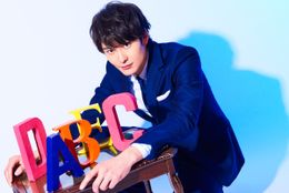 映画「伊藤くん A to E」でモンスター級の“痛男”を演じた岡田将生