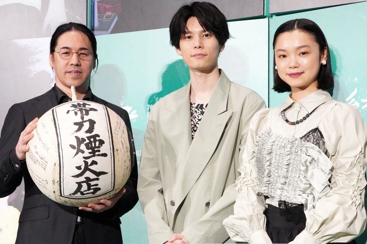 『花緑青が明ける日に』ジャパンプレミア開催！萩原利久＆古川琴音、声優初挑戦で直面した“千本ノック”の日々