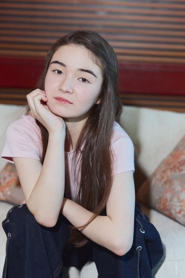 【写真を見る】『レンタル・ファミリー』撮影時の思い出を語ってくれた11歳の新人俳優ゴーマン シャノン 眞陽