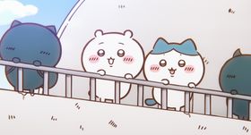 ある島へ向かうため、船に乗り込み、ワクワクが止まらない様子のちいかわとハチワレ