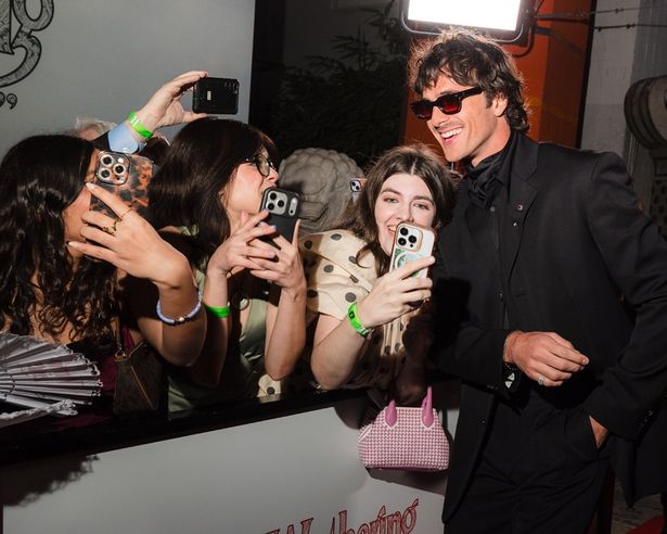 いま最もホットな若手俳優の一人！(『嵐が丘』)