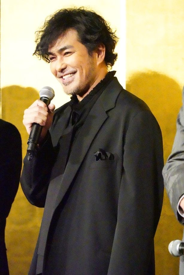 主人を殺した男、作兵衛役の北村一輝