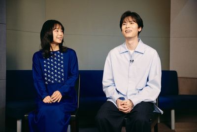 『花緑青が明ける日に』萩原利久×古川琴⾳が⽕の思い出＆作品の魅⼒を語るインタビュー映像