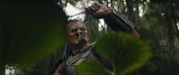 一族から追放され、最悪の地にやってきた若き戦士、デク