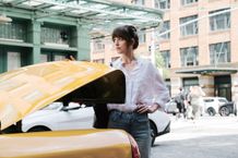 ロマンティックな雰囲気漂う『マテリアリスト 結婚の条件』場面写真解禁！さらに「推しトク映画」に決定