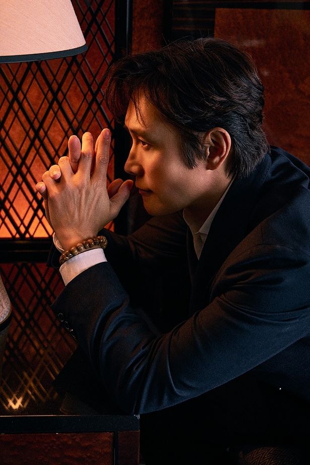 『しあわせな選択』で約20年ぶりに組んだパク・チャヌク監督との撮影を振り返るイ・ビョンホン