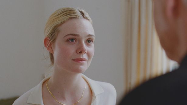 本作でアカデミー賞助演女優賞にノミネートされたエル・ファニング