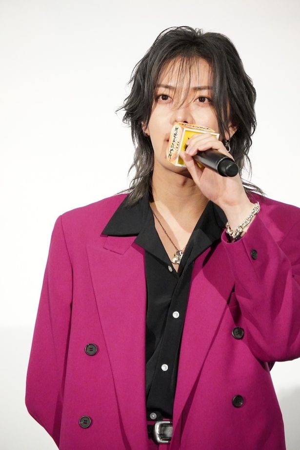 『スペシャルズ』初日舞台挨拶に登壇した中本悠太、「ぜひ期待してほしい」とアピール