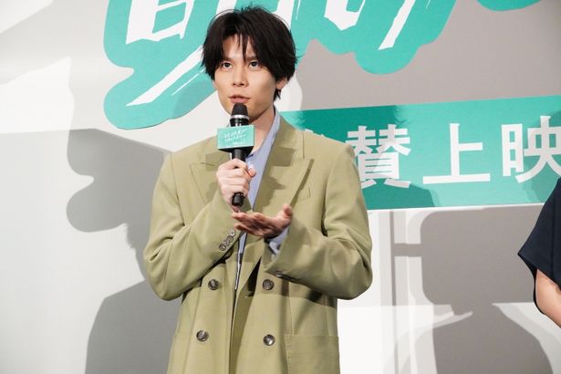 『花緑青が明ける日に』公開記念舞台挨拶の様子