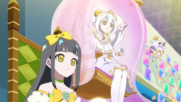 「スプリングフロートレース」にアイプリたちが大集合する『映画ひみつのアイプリ まんかいバズリウムライブ！』