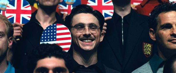 叔父の靴屋から渡航費を強奪し、イギリスの世界選手権に出場するマーティ