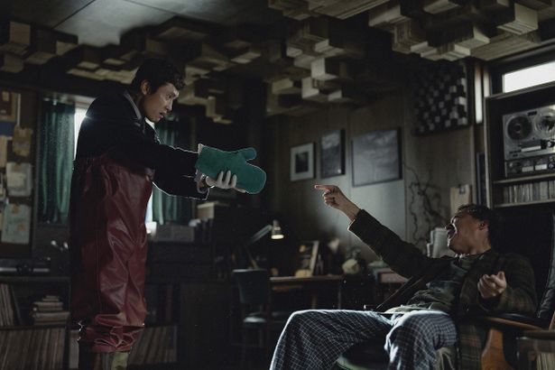 “理想的”な人生を守るため、マンスはとある行動を起こすことに…(『しあわせな選択』)