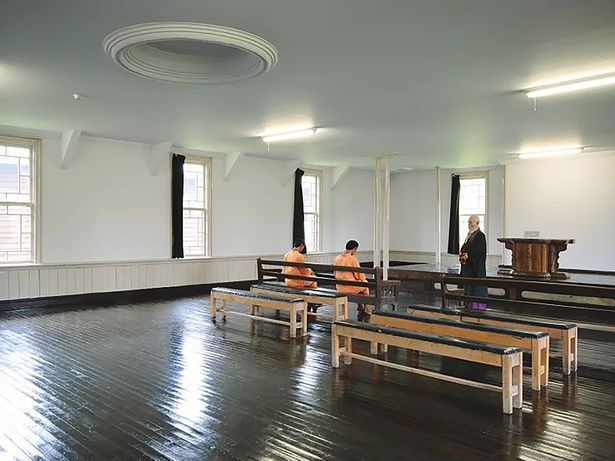 収容者に対して精神的、倫理的、宗教的な強化指導を行う教誨堂